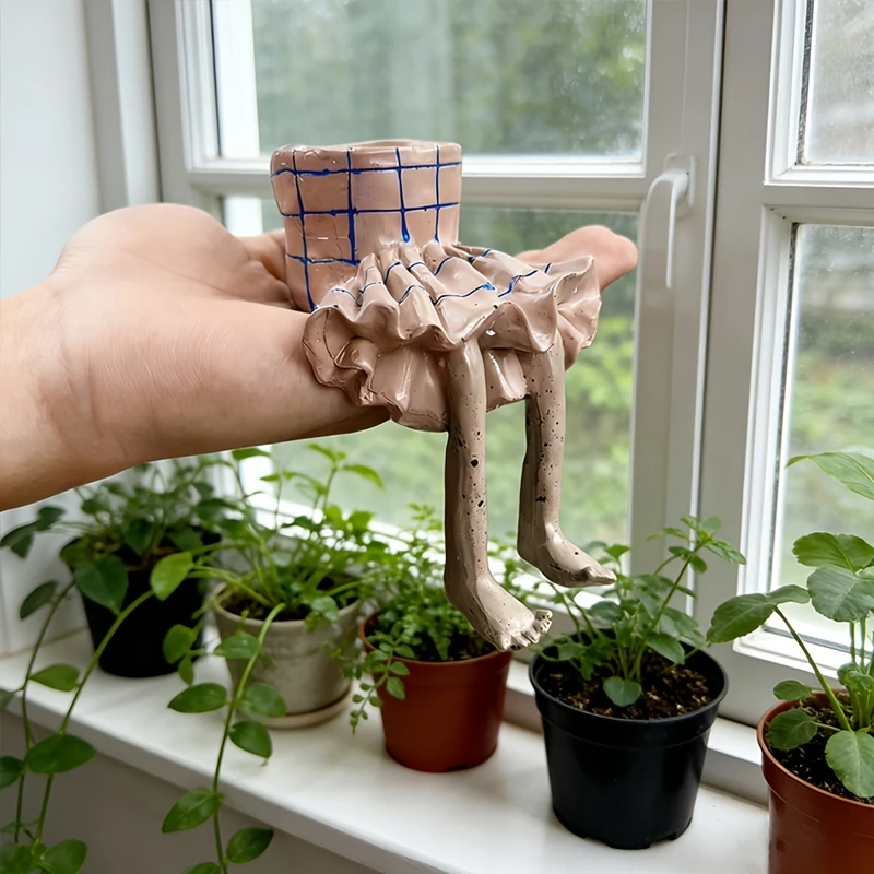 Whimsical Resin Leggy Planter  – обзор и цена The Plant Parent